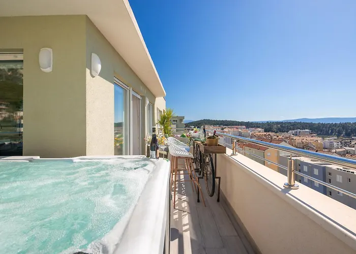 Luxury Penthouse With Jacuzzi, Panoramic View