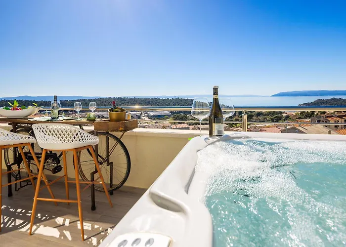 Luxury Penthouse With Jacuzzi, Panoramic View Apartament *