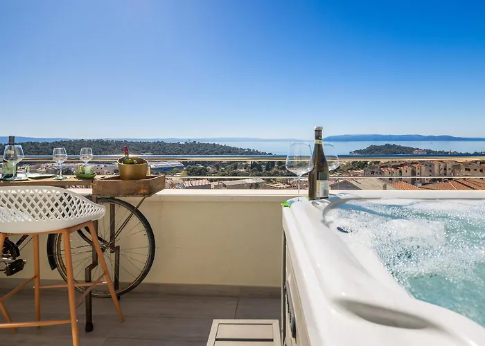 Luxury Penthouse With Jacuzzi, Panoramic View *