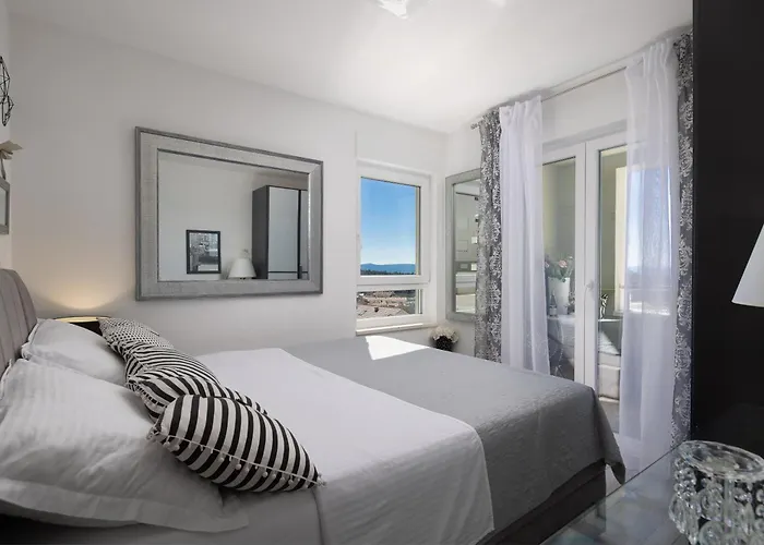 Luxury Penthouse With Jacuzzi, Panoramic View