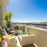 Luxury Penthouse With Jacuzzi, Panoramic View Apartment *