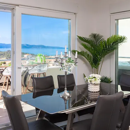 Luxury Penthouse With Jacuzzi, Panoramic View Apartman *
