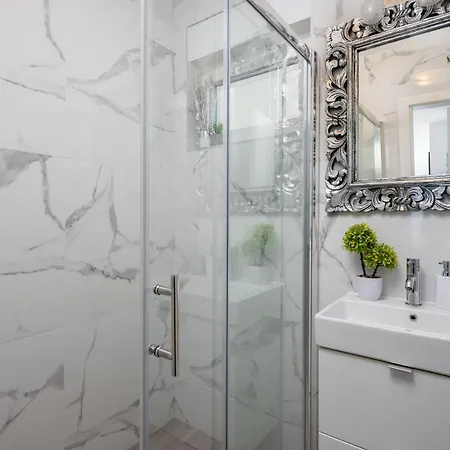 Apartman Luxury Penthouse With Jacuzzi, Panoramic View *