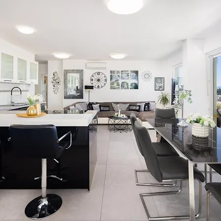 Luxury Penthouse With Jacuzzi, Panoramic View Lägenhet *