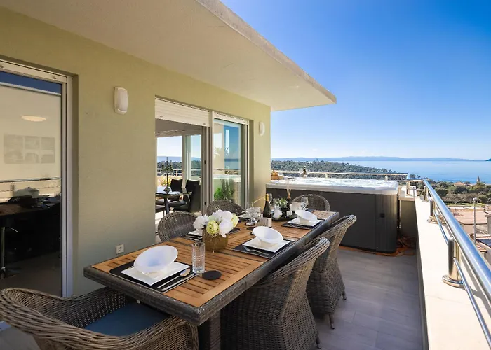 דירה Luxury Penthouse With Jacuzzi, Panoramic View מאקרסקה