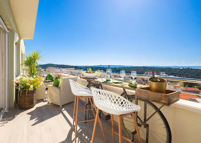 Luxury Penthouse With Jacuzzi, Panoramic View