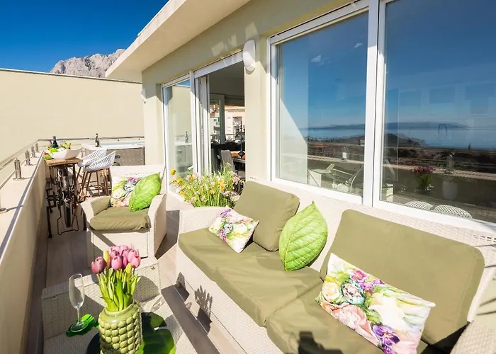 Daire Luxury Penthouse With Jacuzzi, Panoramic View Makarska