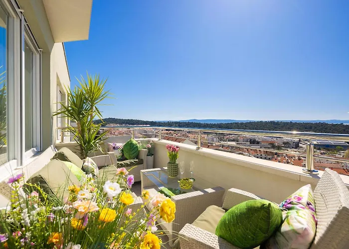 Luxury Penthouse With Jacuzzi, Panoramic View