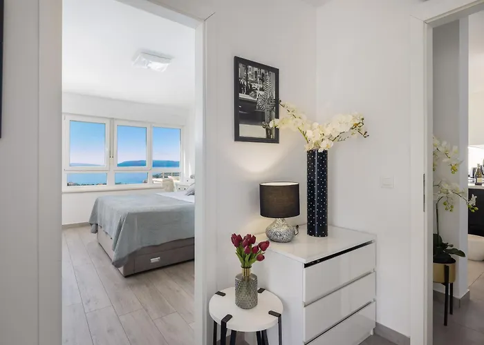 Luxury Penthouse With Jacuzzi, Panoramic View * מאקרסקה