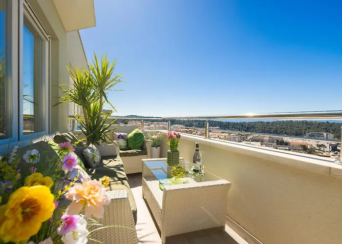 Luxury Penthouse With Jacuzzi, Panoramic View דירה *