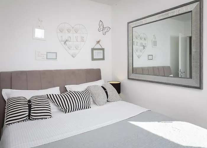 Luxury Penthouse With Jacuzzi, Panoramic View Daire Makarska