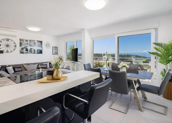 Luxury Penthouse With Jacuzzi, Panoramic View דירה מאקרסקה