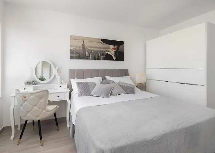 Luxury Penthouse With Jacuzzi, Panoramic View