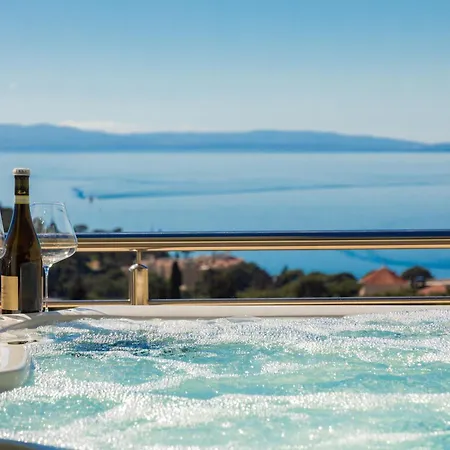 Luxury Penthouse With Jacuzzi, Panoramic View Apartmán Makarská