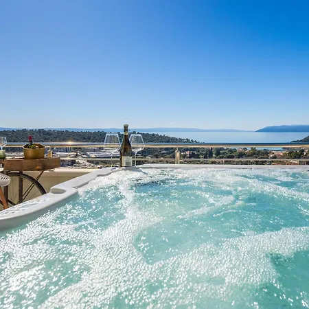 Luxury Penthouse With Jacuzzi, Panoramic View *