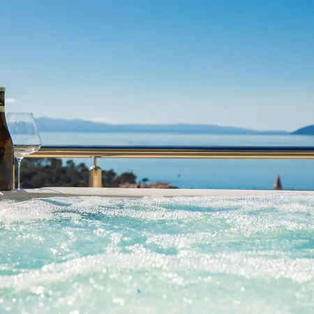 Luxury Penthouse With Jacuzzi, Panoramic View Apartmán *