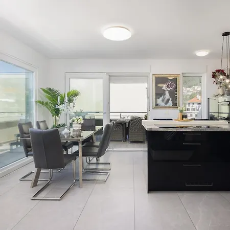 Luxury Penthouse With Jacuzzi, Panoramic View * Makarská