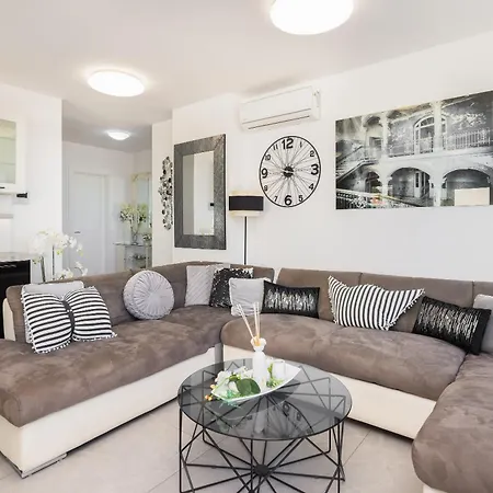 Luxury Penthouse With Jacuzzi, Panoramic View Makarská